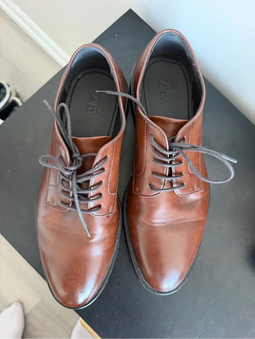 Zara polished brown